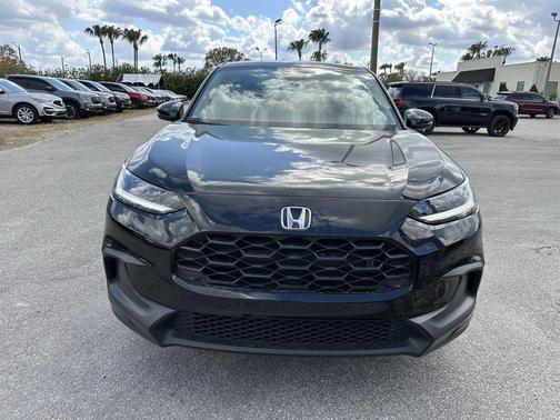 Crystal Black Pearl 2025 Honda HR-V LX