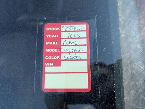 2023 GMC Terrain SLT