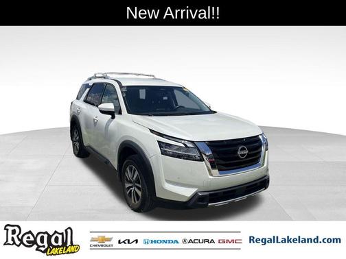 2024 Nissan Pathfinder SL