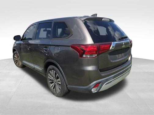 2019 Mitsubishi Outlander SE