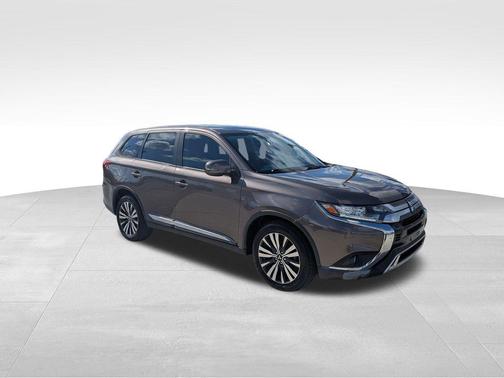 2019 Mitsubishi Outlander SE