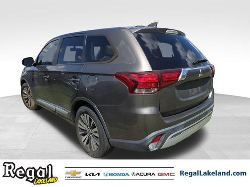2019 Mitsubishi Outlander SE