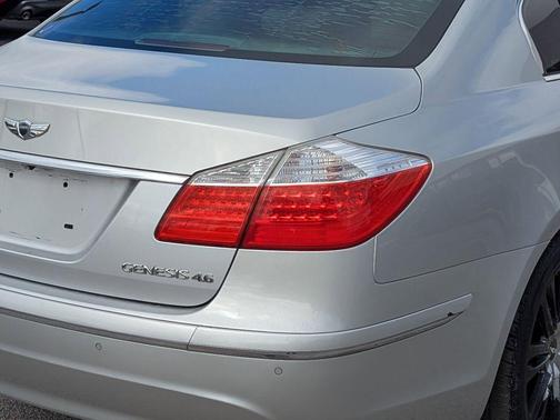 2011 Hyundai Genesis 4.6