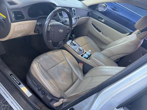 2011 Hyundai Genesis 4.6