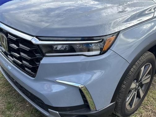 Sonic Gray Pearl 2025 Honda Pilot Touring