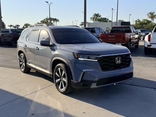 Sonic Gray Pearl 2025 Honda Pilot Touring