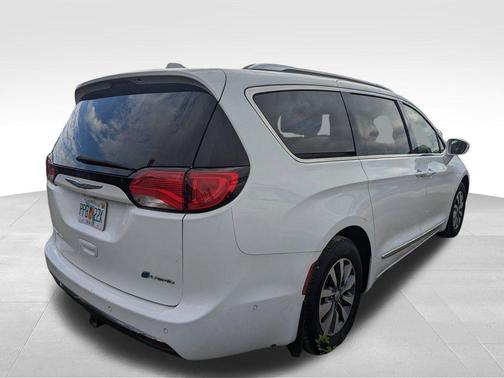 2020 Chrysler Pacifica Hybrid Limited