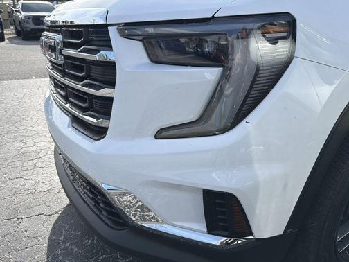 Summit White 2025 GMC Acadia Elevation