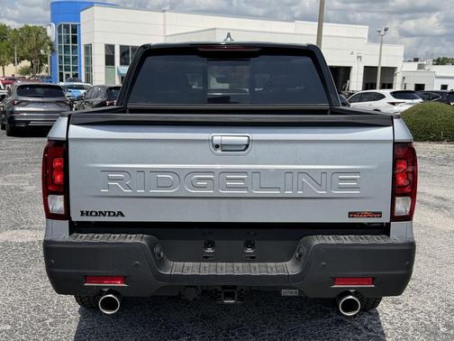 Solar Silver Metallic 2026 Honda Ridgeline TrailSport+