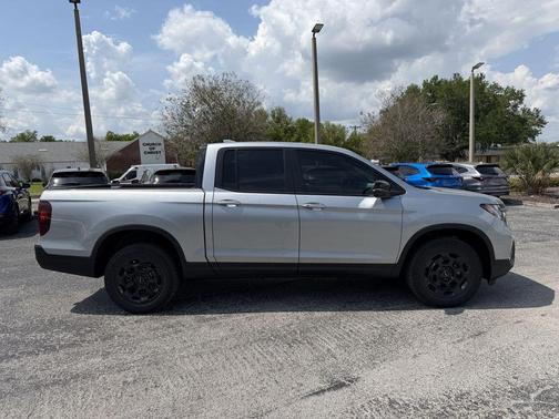 Solar Silver Metallic 2026 Honda Ridgeline TrailSport+