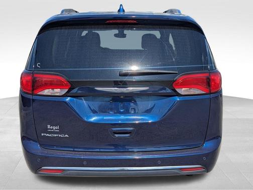 2020 Chrysler Pacifica Touring-L
