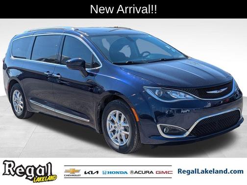 2020 Chrysler Pacifica Touring-L