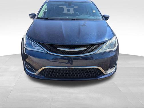 2020 Chrysler Pacifica Touring-L