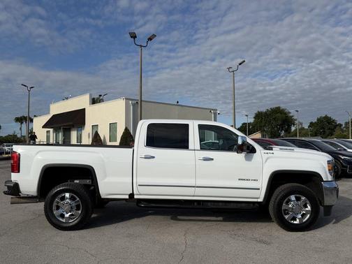 Summit White 2019 GMC Sierra 2500 SLT