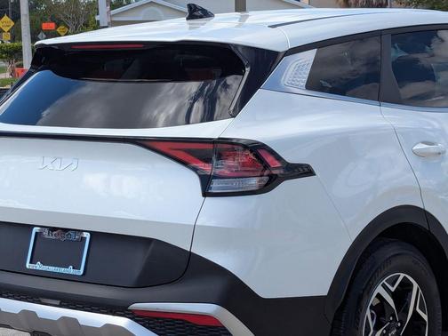 2024 Kia Sportage LX