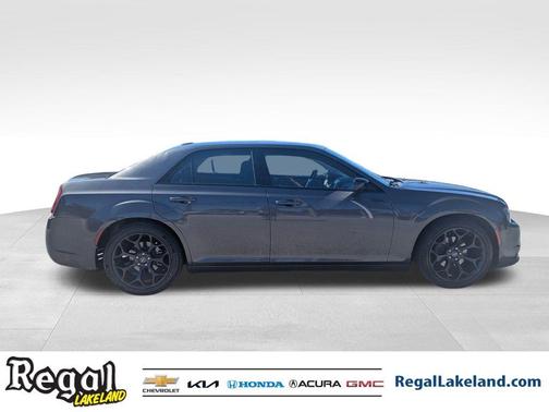 2019 Chrysler 300 Touring