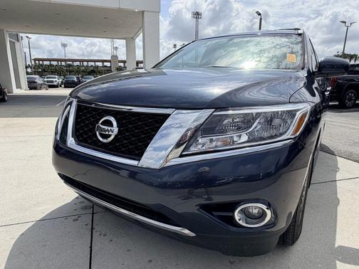 2015 Nissan Pathfinder SV