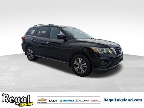 2017 Nissan Pathfinder SV