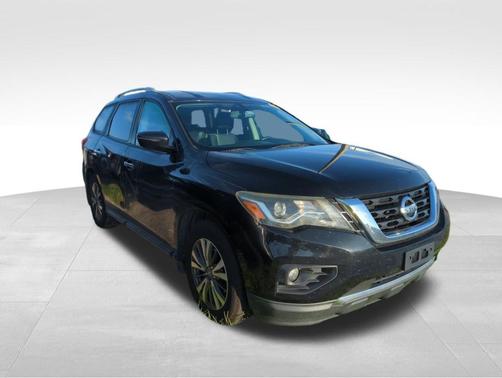 2017 Nissan Pathfinder SV