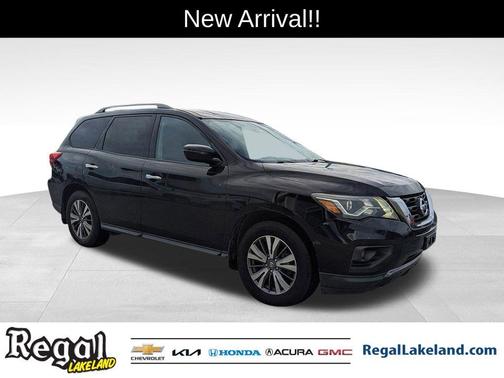 2017 Nissan Pathfinder SV