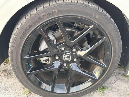 Platinum White Pearl 2024 Honda Civic Sport