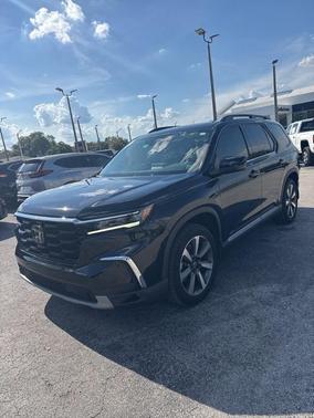 Crystal Black Pearl 2025 Honda Pilot Touring
