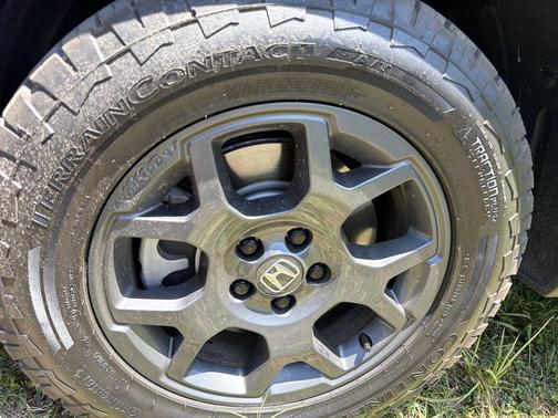 Crystal Black Pearl 2025 Honda Pilot TrailSport