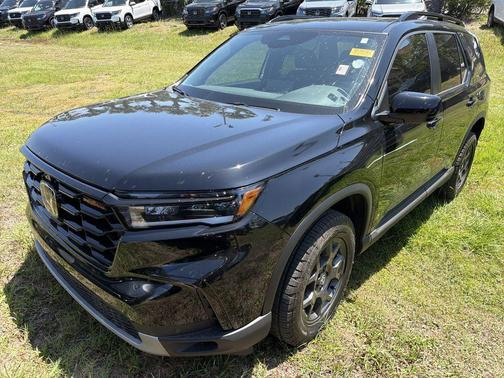 Crystal Black Pearl 2025 Honda Pilot TrailSport