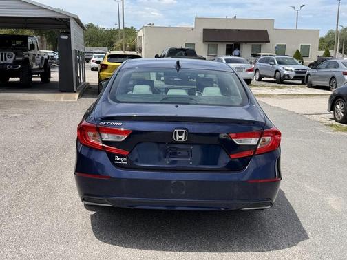 Still Night Pearl 2020 Honda Accord LX 1.5T