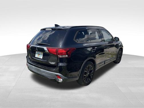 2018 Mitsubishi Outlander LE