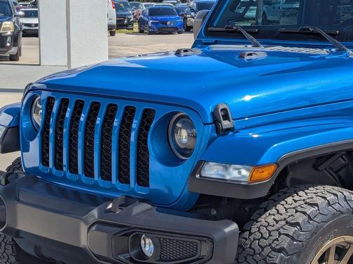 2023 Jeep Gladiator Sport