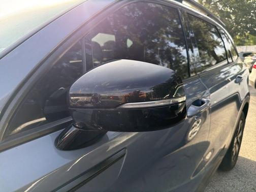 Everlasting Silver 2023 Kia Sorento X-Line S