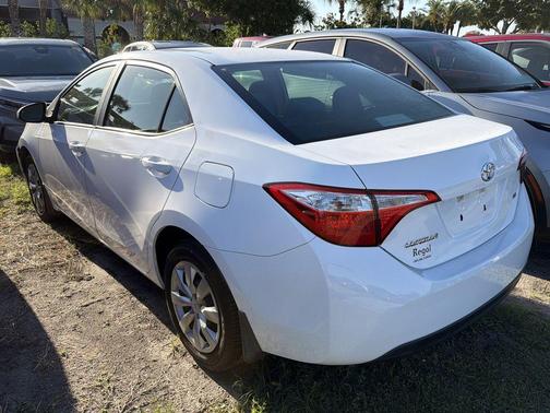 Super White 2016 Toyota Corolla LE