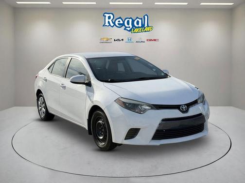 Super White 2016 Toyota Corolla LE