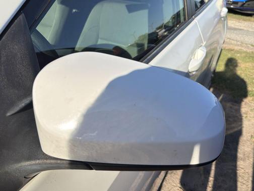 Super White 2016 Toyota Corolla LE