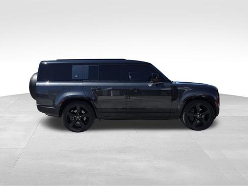 2023 Land Rover Defender X-Dynamic SE