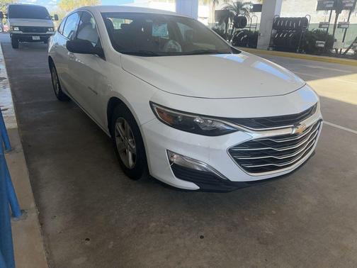 Summit White 2023 Chevrolet Malibu 1LS
