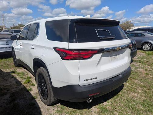 2022 Chevrolet Traverse LS