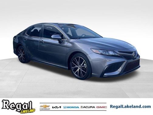 2021 Toyota Camry Hybrid SE