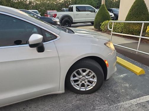 2017 Chrysler Pacifica Touring