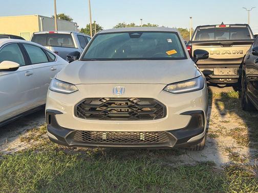 Urban Gray Pearl 2024 Honda HR-V Sport