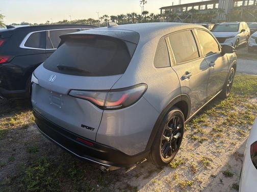 Urban Gray Pearl 2024 Honda HR-V Sport