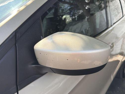White Gold Metallic 2017 Ford Escape SE