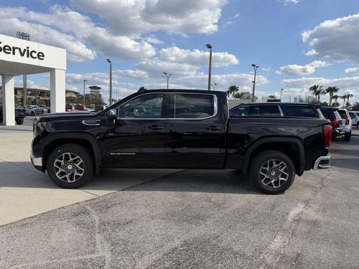 2026 GMC Sierra 1500 SLE