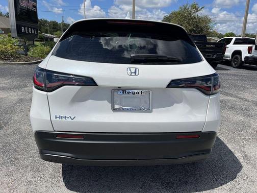 2025 Honda HR-V LX