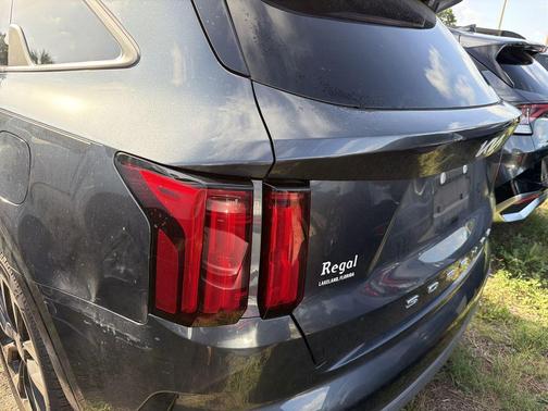 Gravity Gray 2022 Kia Sorento SX