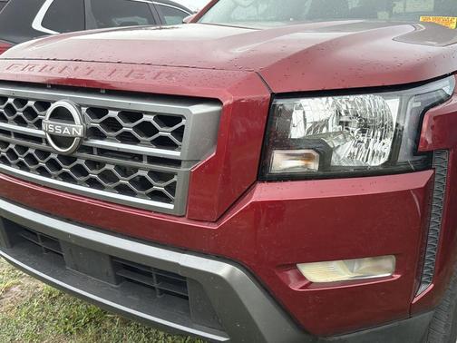 Cardinal Red Metallic 2023 Nissan Frontier SV