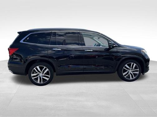 2020 Honda Pilot Touring 8-Passenger