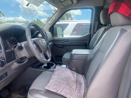 2019 Nissan NV Cargo NV2500 HD S/SV V6/V8
