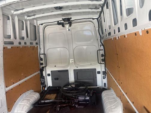 2019 Nissan NV Cargo NV2500 HD S/SV V6/V8